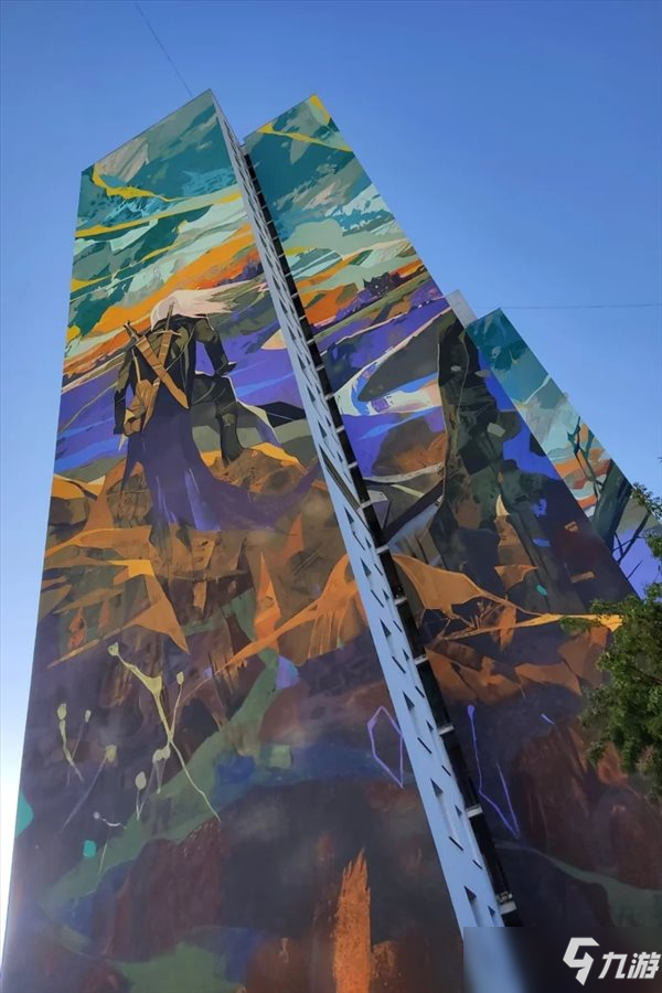《巫师》主题壁画竣工 26层楼外墙作画，视觉效果震撼