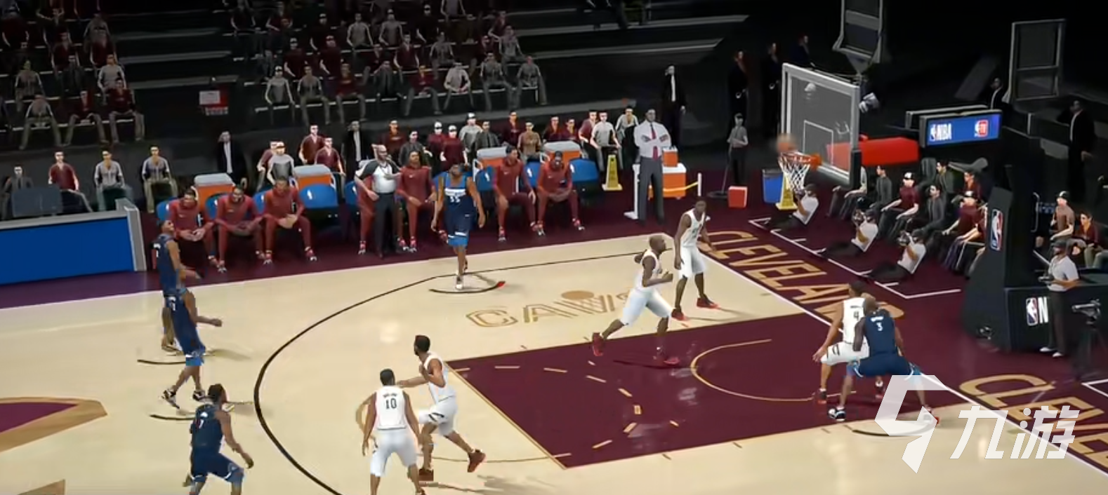 詹姆斯在美职篮的统治力解析：打法特点与巨星之路全面剖析