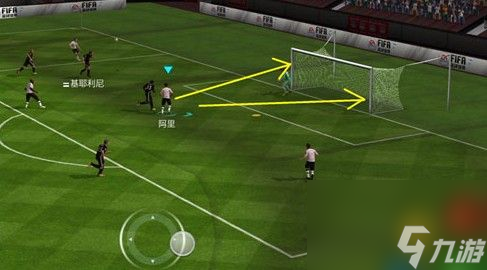 FIFA足球世界下底传中怎么用下底传中技巧