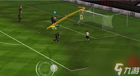 FIFA足球世界下底传中怎么用下底传中技巧