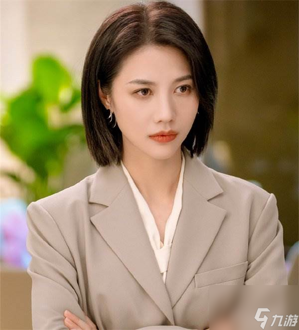 《完蛋我被美女包围了》钟甄是谁演的