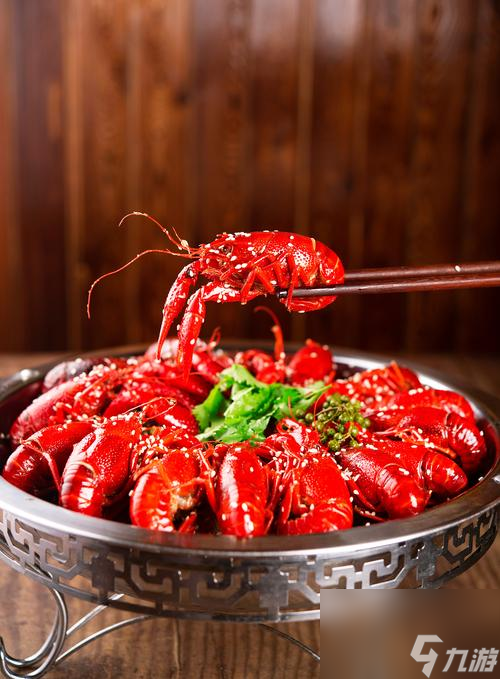 以摩尔庄园手游为灵感，学会制作美味麻辣小龙虾菜谱（游戏中的美食搬到现实中，让你轻松