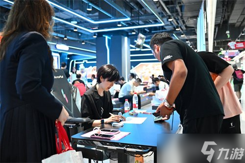 《魔灵召唤》首次登陆沈阳，人气选手集结，现场气氛火热！