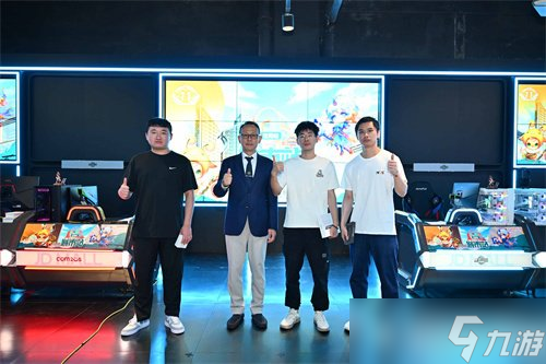 《魔灵召唤》首次登陆沈阳，人气选手集结，现场气氛火热！