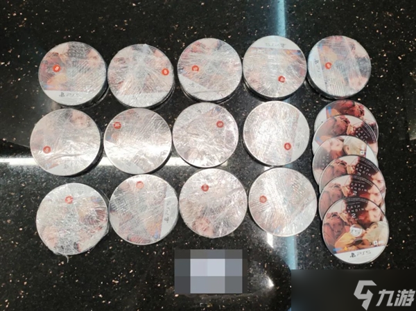 光盤(pán)俠真擱淺了！男子大腿藏168張《死亡擱淺2》PS5游戲碟進(jìn)境被查獲