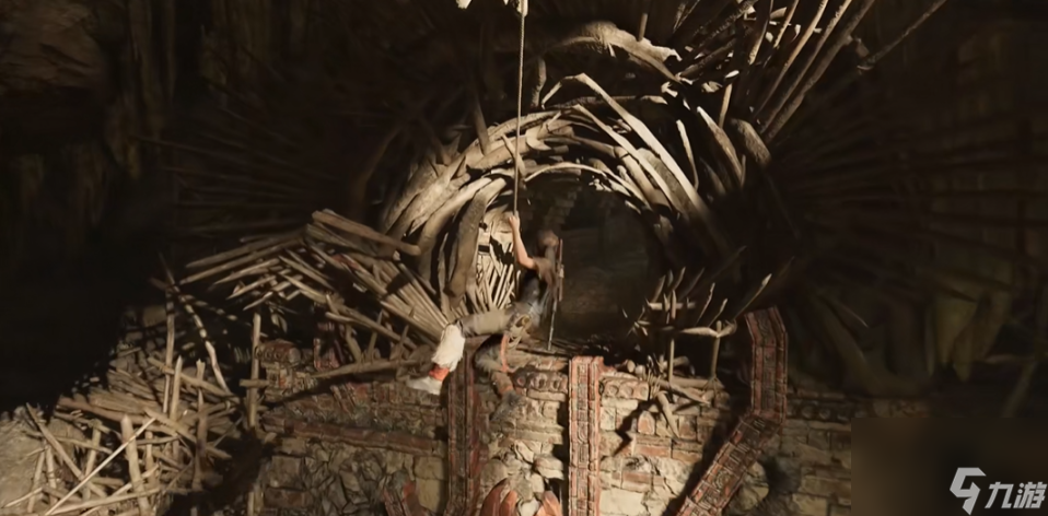 古墓丽影11怎么荡绳子