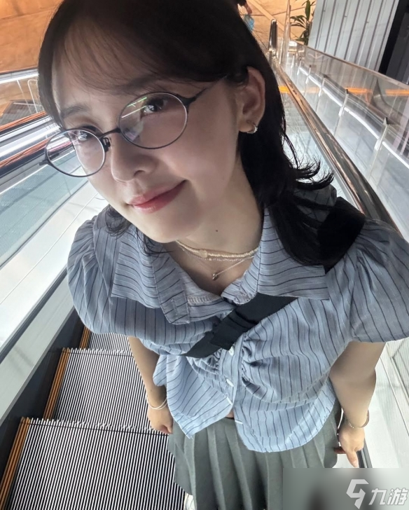 《寂静岭f》女主脸模新美图：甜美可爱令人心动！