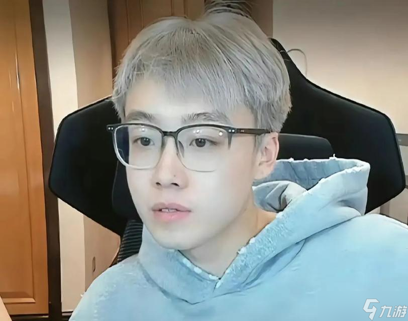 陈泽在战争雷霆中的表现如何？他的玩法有何特点？