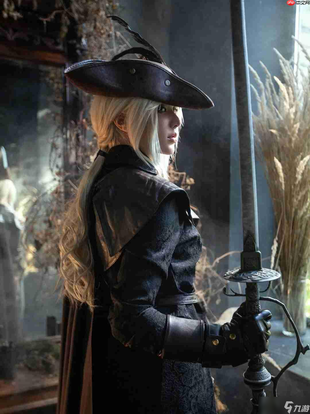 Coser神還原《血源詛咒》瑪利亞 落葉中的致命優(yōu)雅