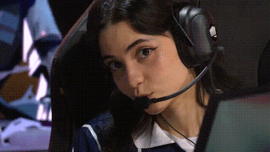 巴西“瓦学姐”比赛卖萌爆火 网友 我恋爱了 