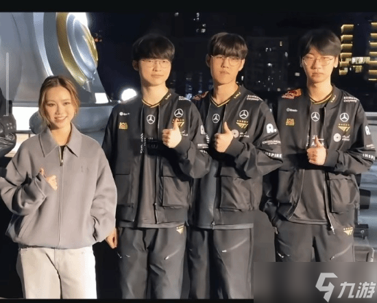 邓紫棋献唱英雄联盟总决赛主题曲并助阵开幕演出