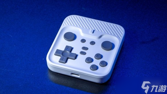 磁吸手柄abxylute M4登场 手机秒变掌机还原实机手感