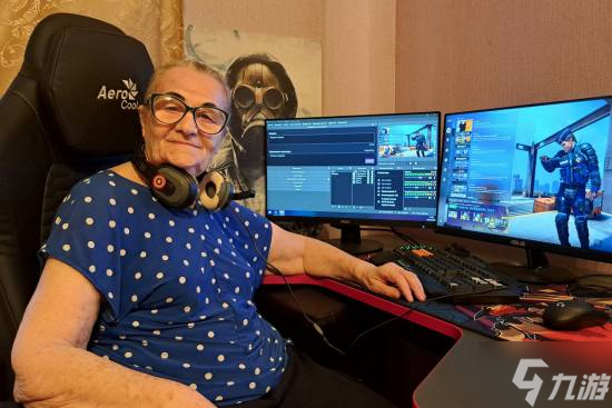 俄罗斯77岁奶奶被提名年度最佳时刻 《CS2》一打五反杀名场面