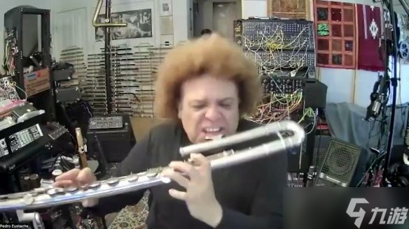 TGA笛子哥携怪异乐器回归 庆《33号远征队》横扫九奖